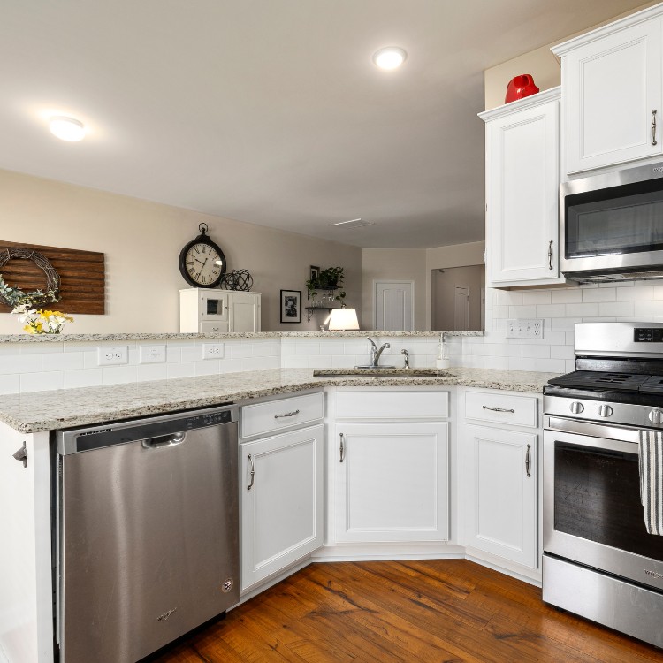 Kitchen remodeling services in Dallas, TX